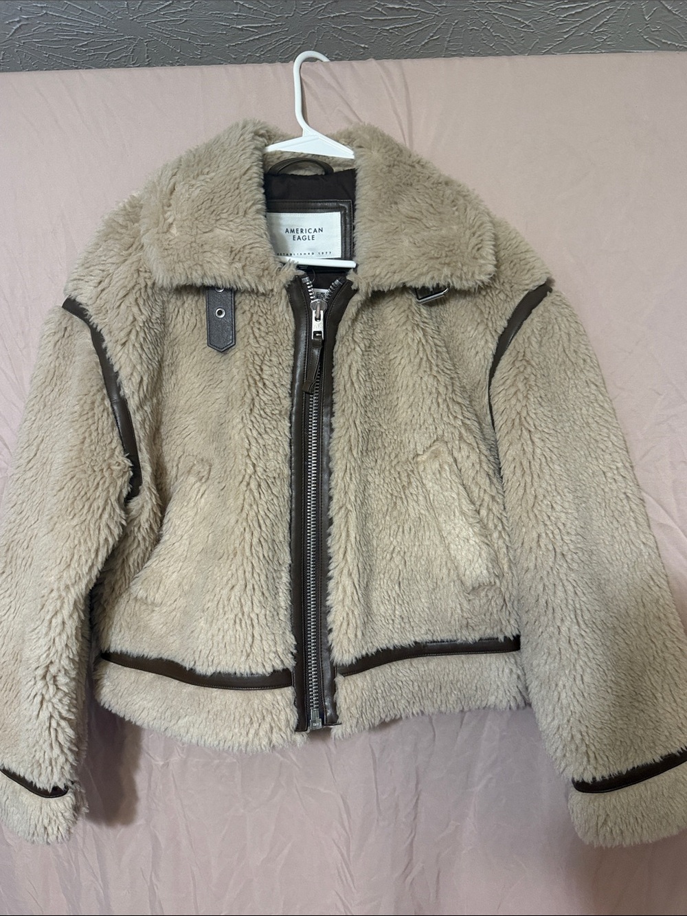 American Eagle Outfitters Women’s Teddy Shearling Jacket in Beige with Dark Trim